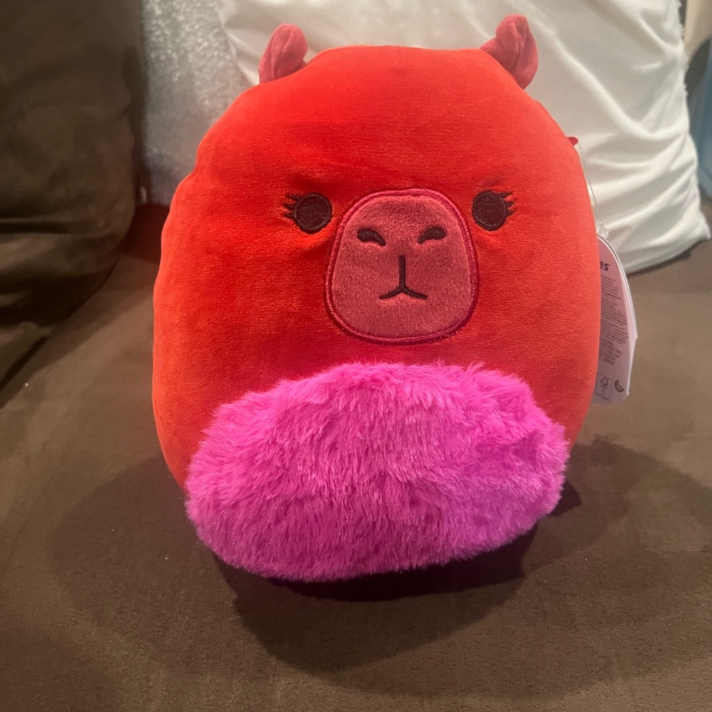 Squishmallows Original 8 Inch Marcia Maroon Capybara Official Jazwares Plush Toy - Picture 4 of 15